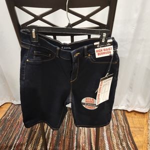 Stretchy blue Jean shorts
